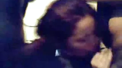 ایک ٹھنڈی پشت صحنه فیلم الکسیس orgasm کی خاطر، ان میں سے چار اپنی پسندیدہ پوزیشن میں بستر پر چدائی کرتے ہیں۔