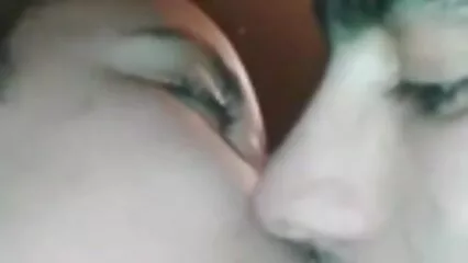 ایک فيلم سكسي از الكسيس رسیلی گیلی بلی کے ساتھ ایک نوجوان شرارتی لڑکی کے ساتھ طوفانی کاسٹنگ۔