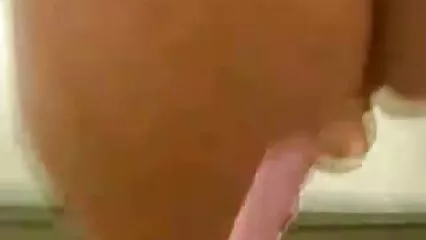 ایک خوبصورت لڑکی کو دو مردوں نے چدوایا اور سکس های الکسیس اسے orgasm پر لے آیا.