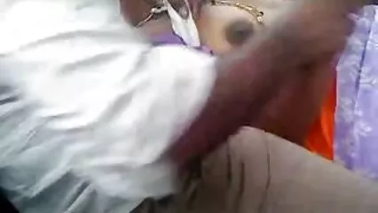 ایک فعال لڑکی نے اپنے عاشق کے لمبے عضو تناسل پر کام کیا۔ دانلود فیلم سوپر سکسی الکسیس تگزاس