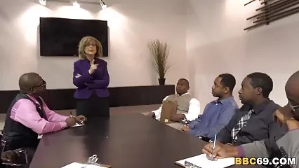 استاد خوبصورتی سے ایک سکس خاله الکسیس سیکسی طالب علم کو بلی میں مارتا ہے۔
